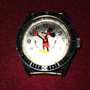 MICKEY MOUSE 1970s WIND UP WATCH WORKS !